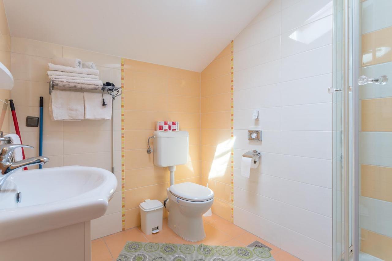 Sunrise Apartments Bol Bagian luar foto